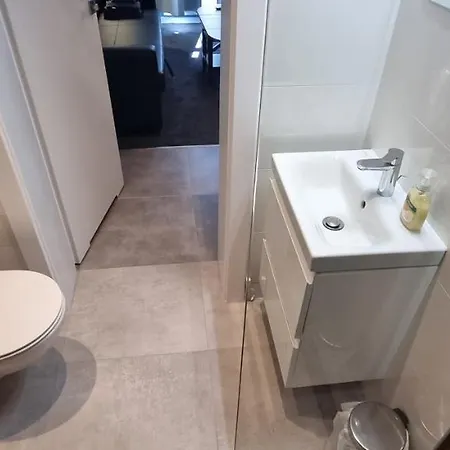 Obok Parku Slaskiego Apartment Chorzow