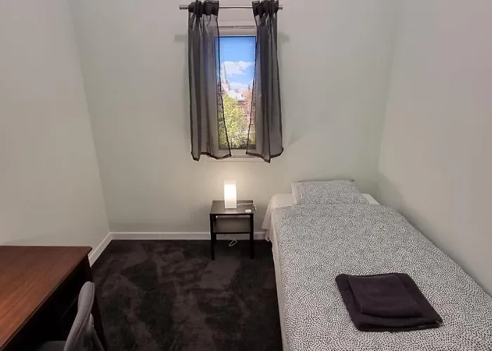 Obok Parku Slaskiego Chorzów